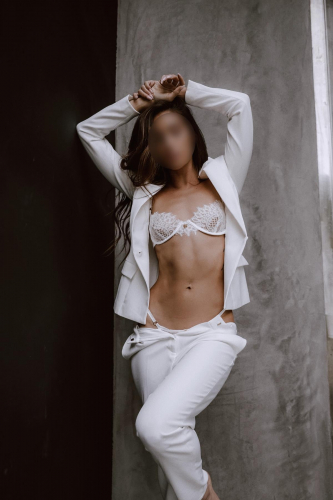 Индивидуалка СПб Алла Шатенка c 2 размером груди у метро Гостиный Двор Санкт-Петербург Фото-4